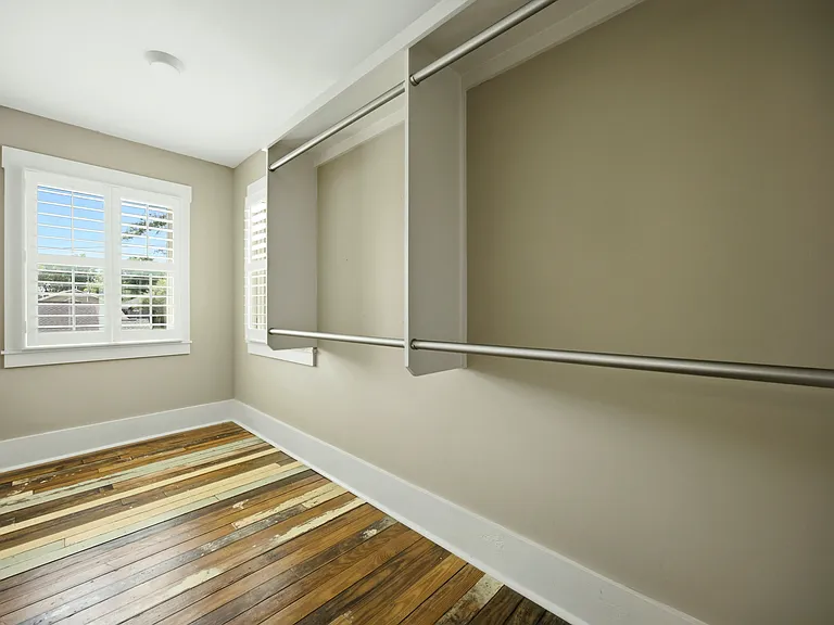 185 W Moreno St — Photo 38