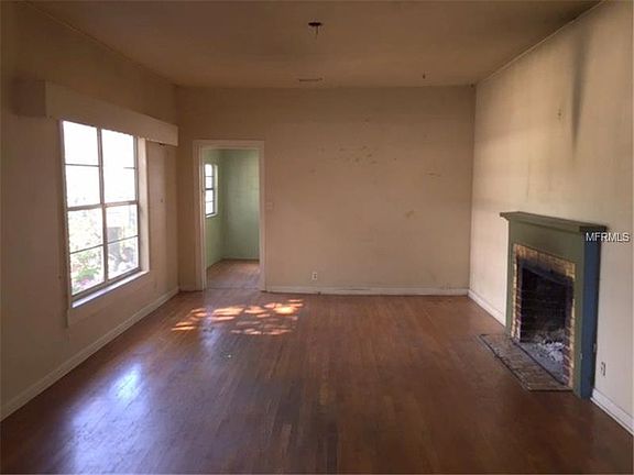 4th image of 2106 W Lowry Ave