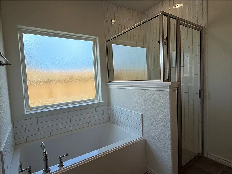 3709 Lamar Hollow Ct — Photo 13