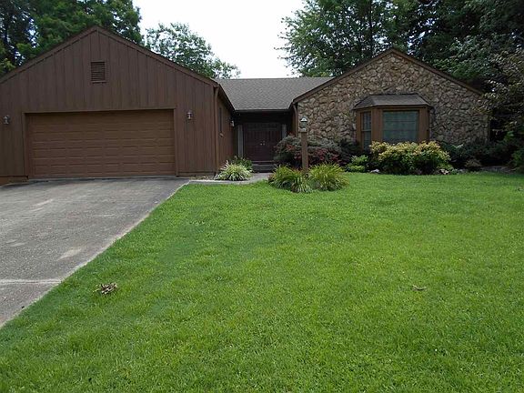 2nd image of 2624 Woodstone Dr