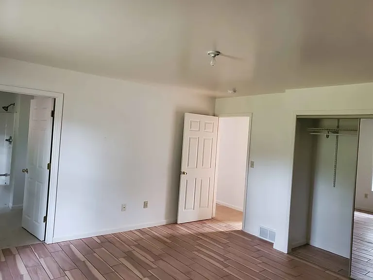 2135 Swampscott St — Photo 3