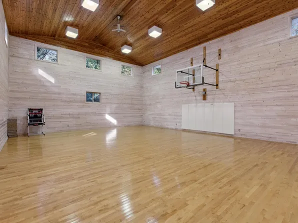 18111 Ixonia Ave, Lakeville, MN 55044