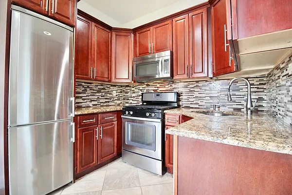 Rented by Hagstrom Management Inc | media 21