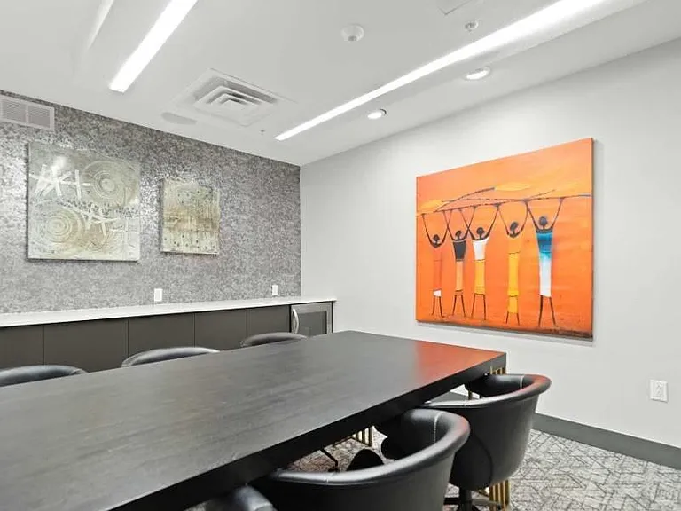 SB1K Apartments — Photo 17