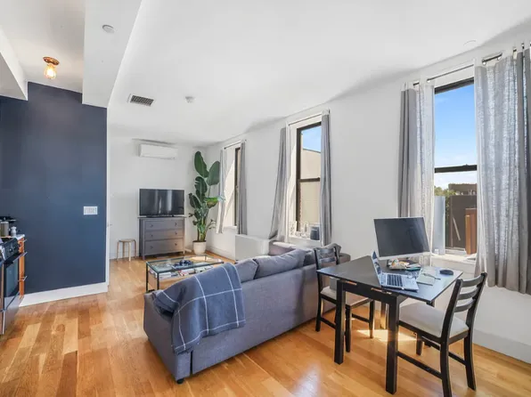573 Metropolitan Avenue image 1 of 9