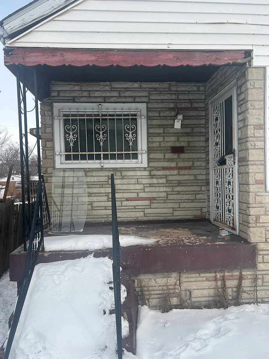 Building Photo - 5931 Lillian Ave