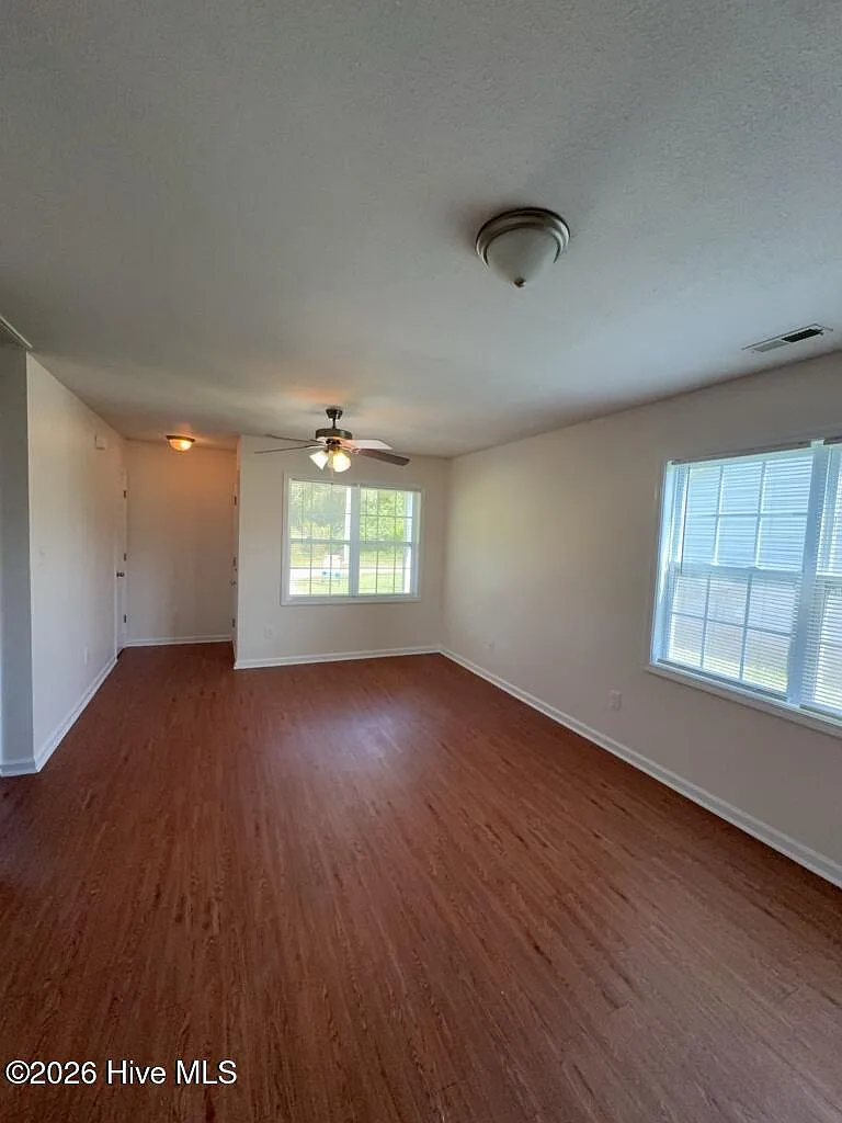 2 bed, 2.0 bath, 864 sqft, $975 — Photo 3