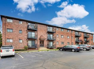 6820 W Raven St UNIT 1B, Chicago, IL 60631