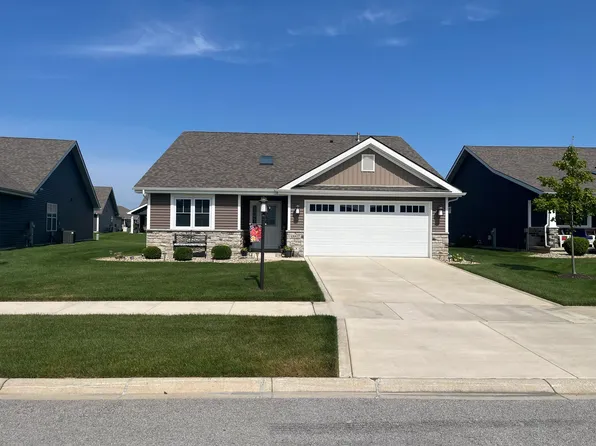 13972 Breakwater Ln, Cedar Lake, IN 46303