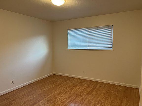 4th image of 485 Firloch Ave APT 3