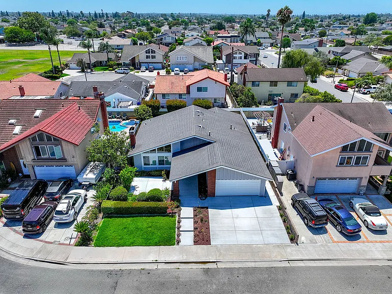 6542 Vesper Cir — Photo 31