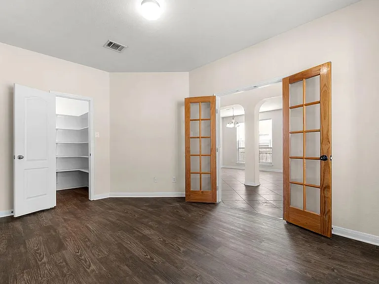 1209 Laurel Oak Trl — Photo 5