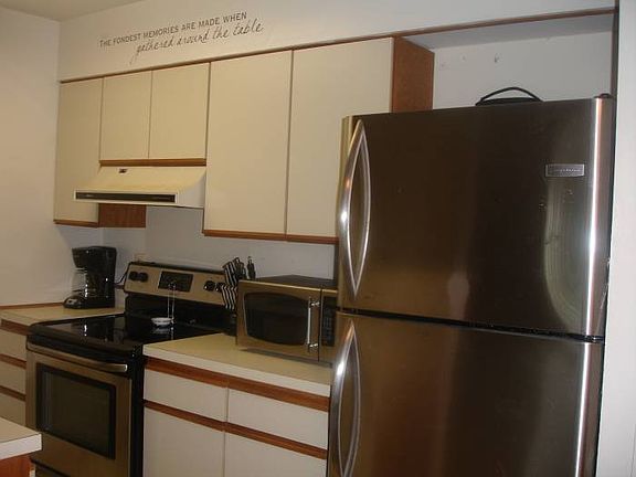 3rd image of 8637 Beekman Pl Unit C