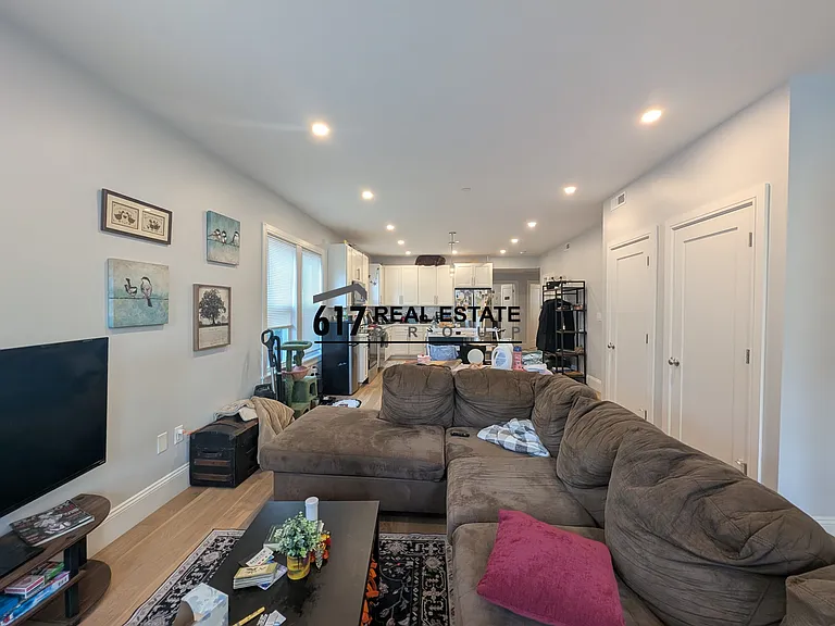 51 Fairbanks St — Photo 7