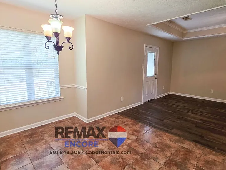 120 Sydney Brooke Ln — Photo 6