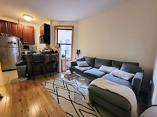 3rd image of 111 E 7th St #4F