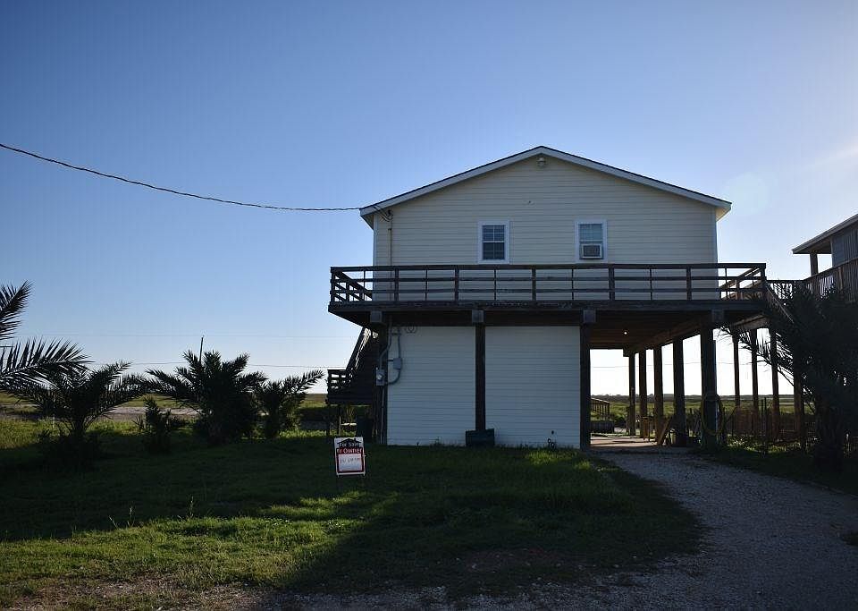 1st image of 610 Dolphin Dr