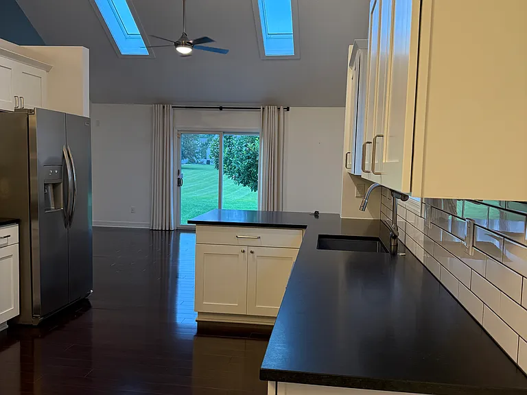 110 Kastlekove Dr — Photo 5