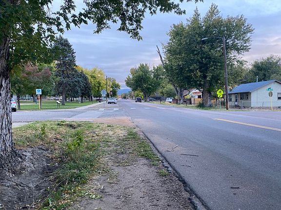 5th image of 402 N Pikes Peak Ave
