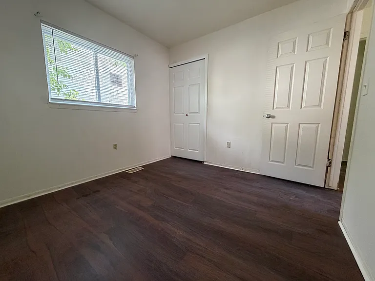 8307 Essex Ave — Photo 9