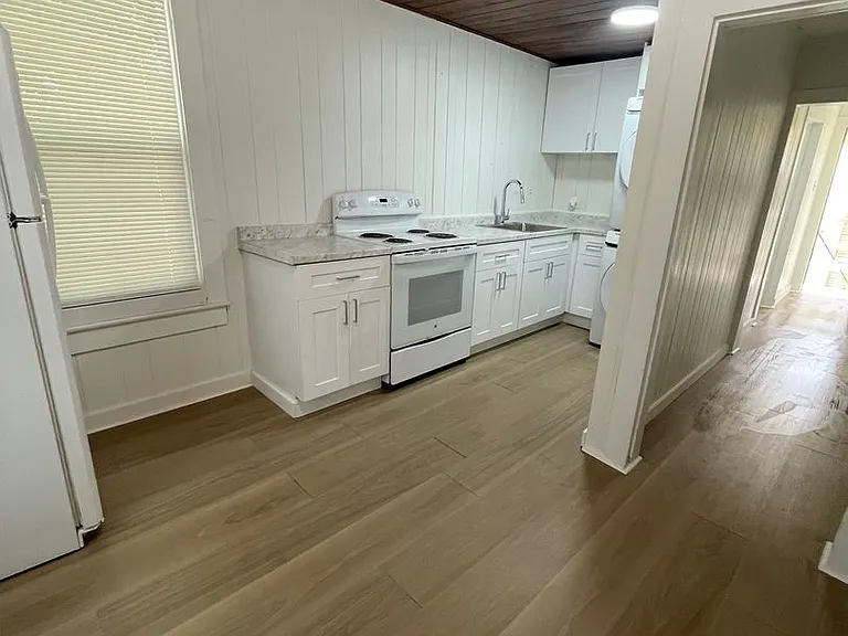 732 S Johnson Ave — Photo 14