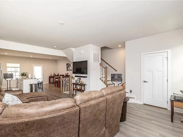 10268 Willmark Way — Photo 9