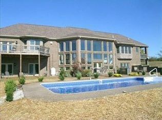 4190 Spears Rd, Lexington, KY 40515