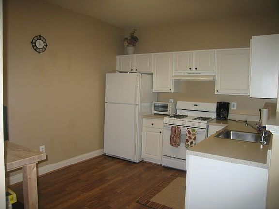 4th image of 828 Estuary Dr