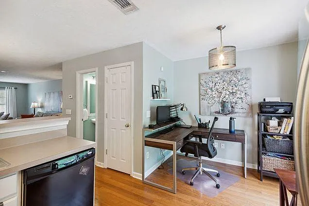 510 Shadow Glen Dr — Photo 20