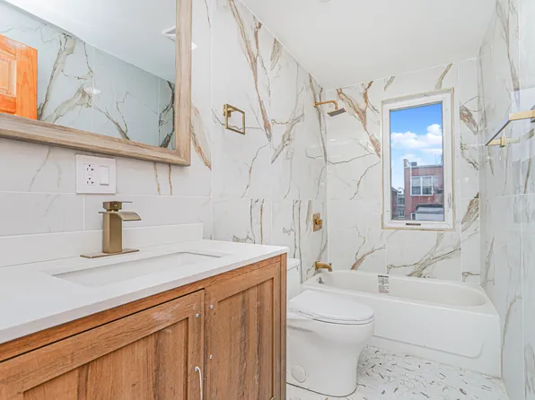 617 East 52nd Street image 11 of 22