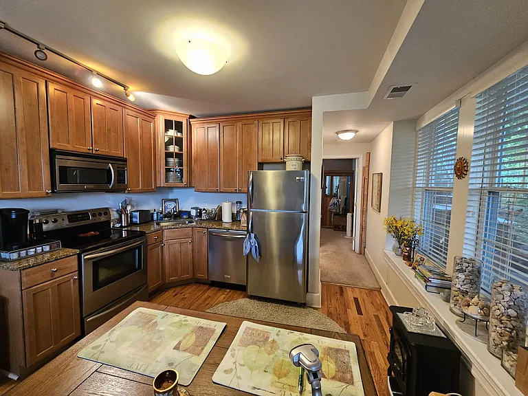 1326 River Rd #2 — Photo 7