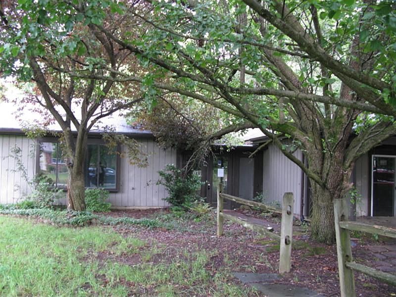 1st image of 1014 Pecan Ln