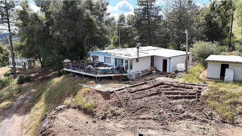 1st image of 5643 Carleton Rd
