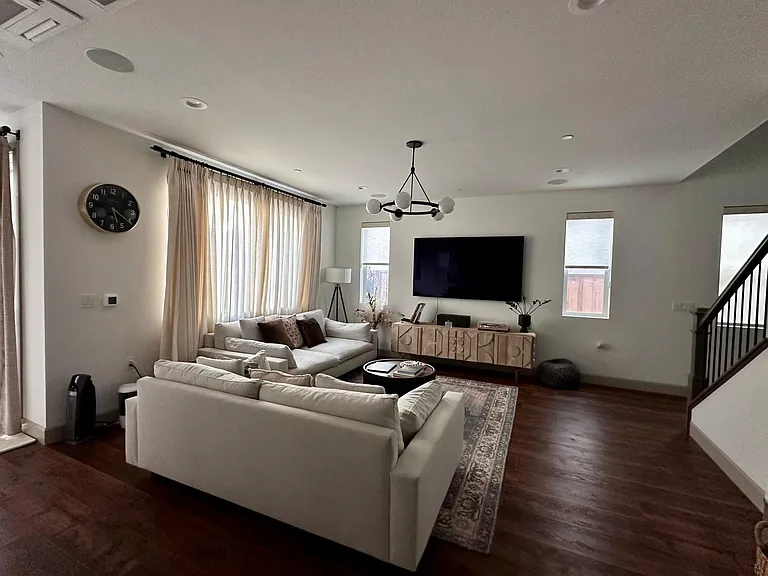 Living area (1st floor)