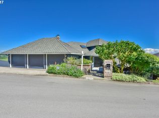 18470 Ray Ridge Dr, Lake Oswego, OR 97034