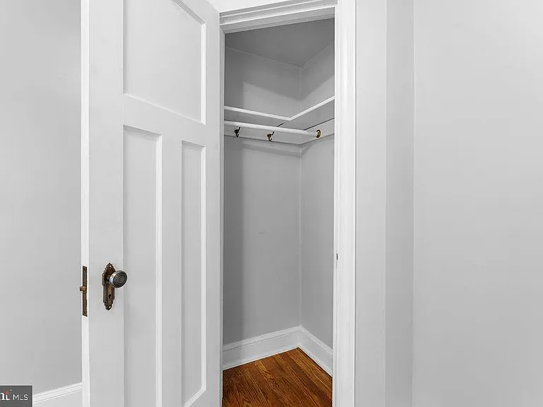 339 Drew St — Photo 16