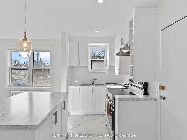 308 Jane St #UPPER — Photo 8