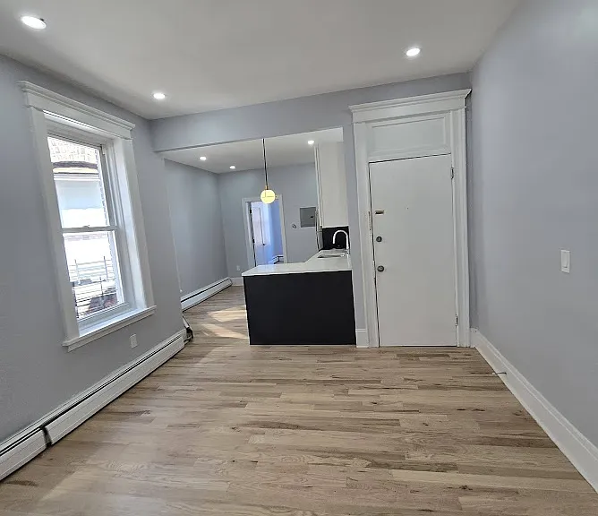 81 Bostwick Ave #3R1 — Photo 6