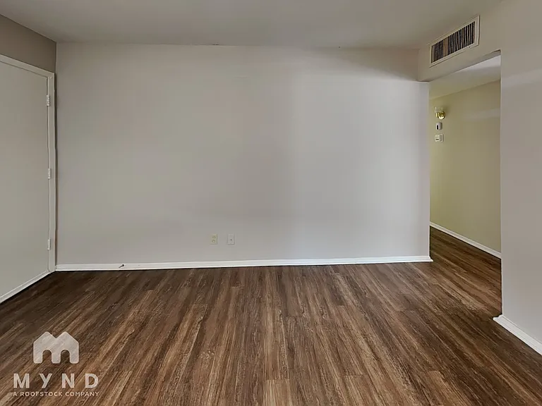 3117 W Aster Dr — Photo 5