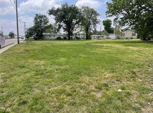 1300 E Edwardsville Rd, Wood River, IL 62095