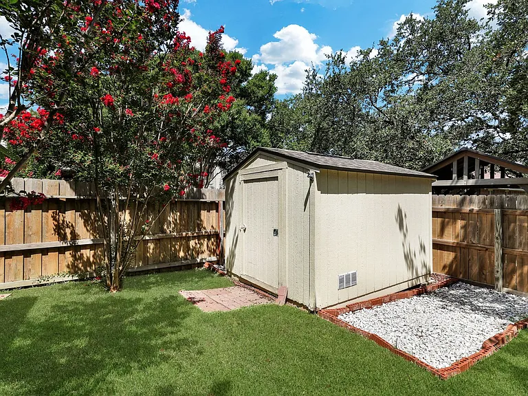 9815 Lockberry Ln — Photo 30