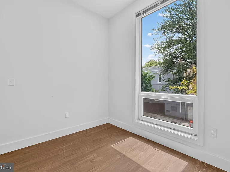 1731 Kalorama Rd NW #203 — Photo 21