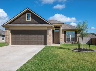 202 Wild Flower Ct, Navasota, TX 77868