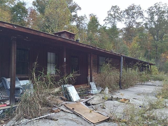 2nd image of 260 Tobaccoport Rd