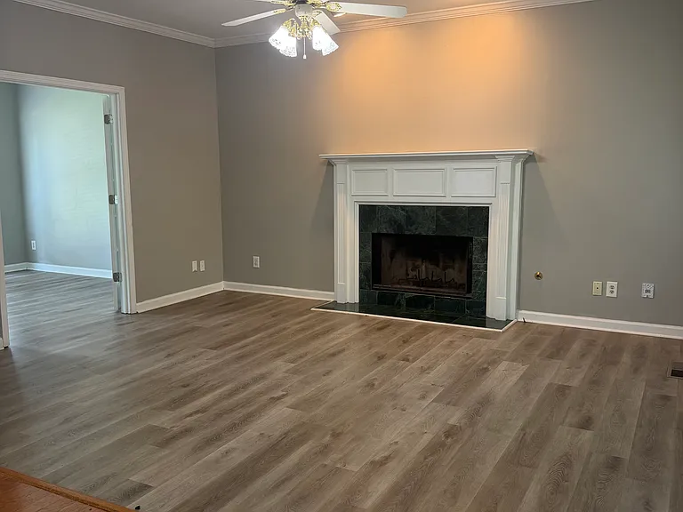 425 Tara Oaks Ct — Photo 2