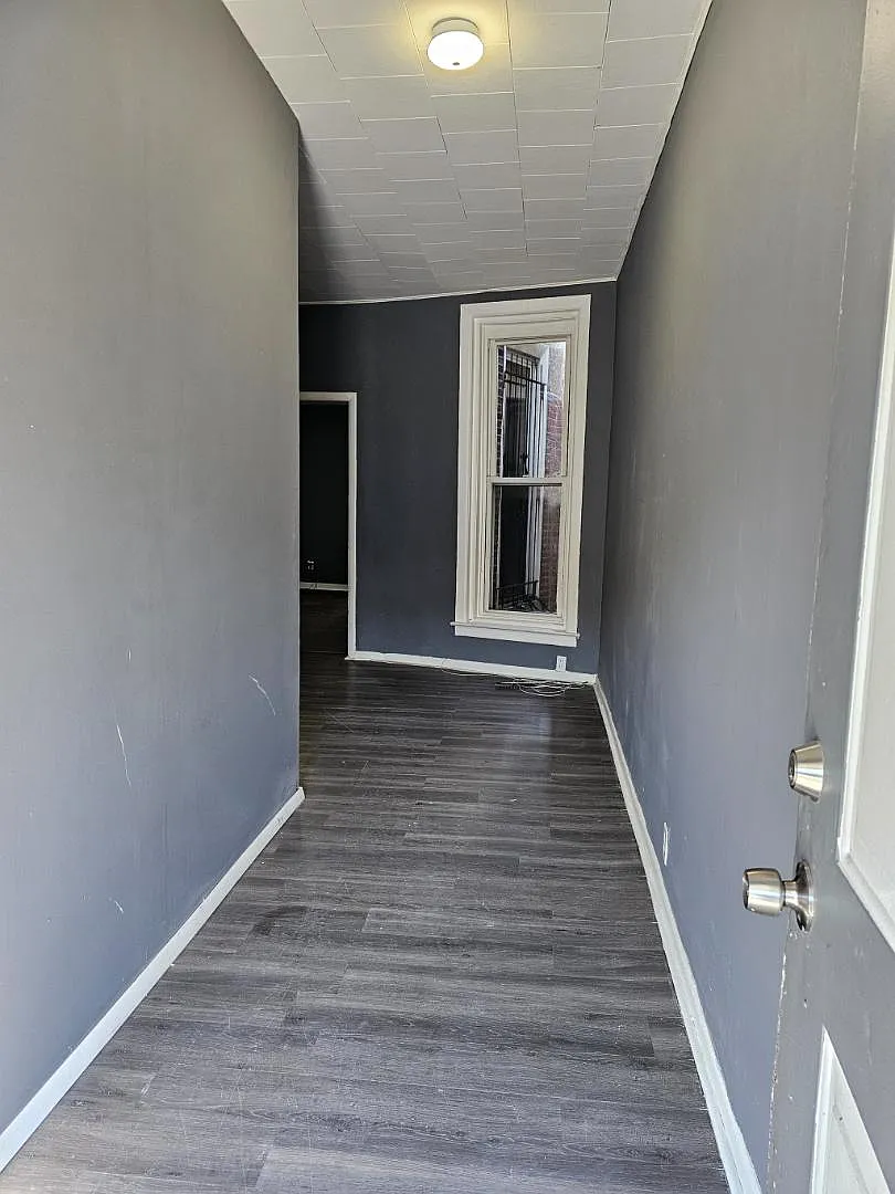 Unit Photo - 133 54th St #1