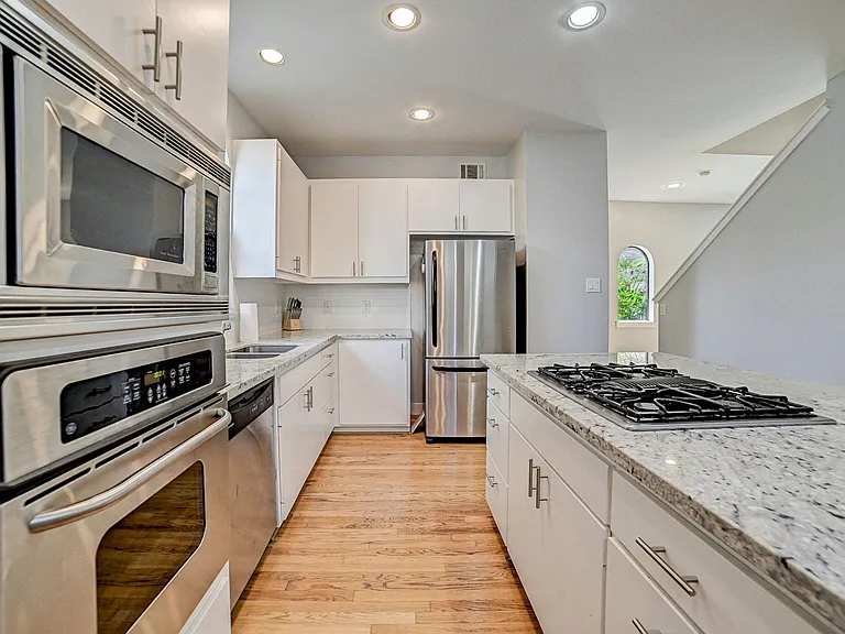 5838 Larkin St — Photo 13