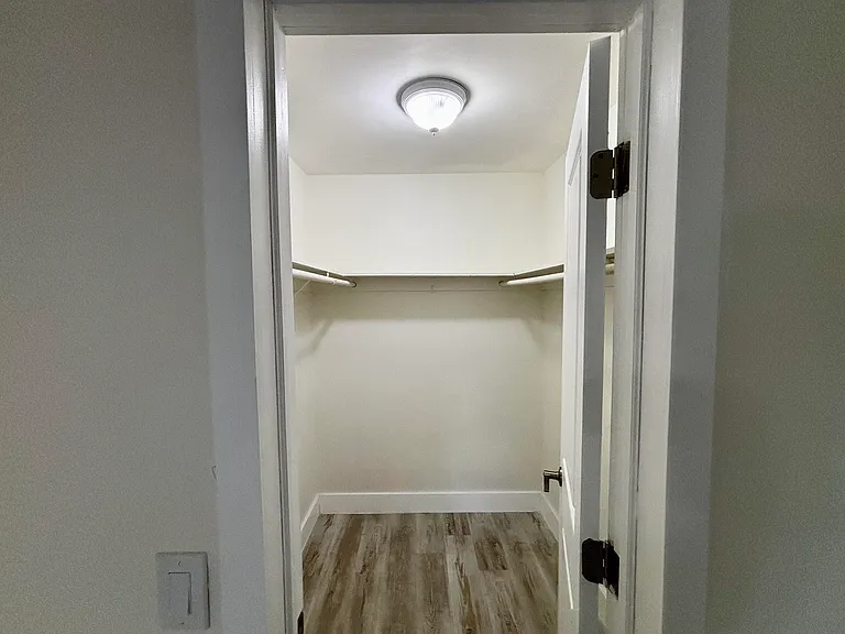 11003 Ridge Ave #B — Photo 13