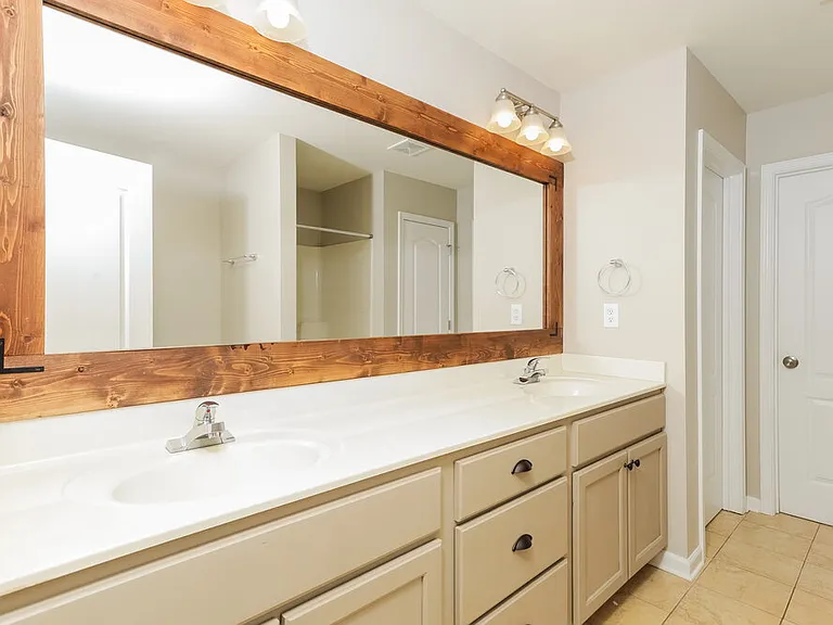 45 Celtic Ct — Photo 13