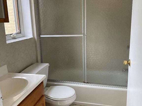 4th image of 2027 Bath Ave #6-floor 3